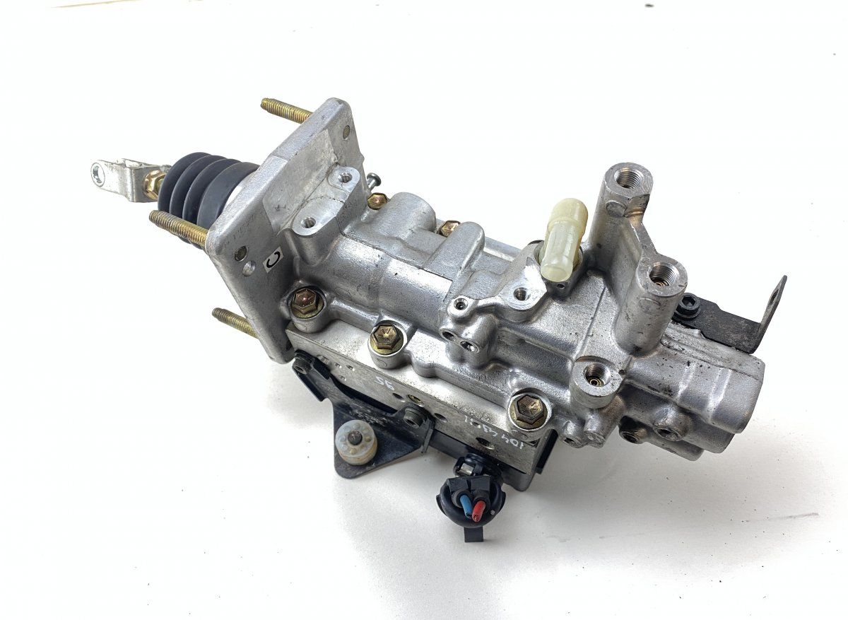 4705024070 ABS hydraulic unit / pump LEXUS SC (Z30, Z40) (2001-2010)
