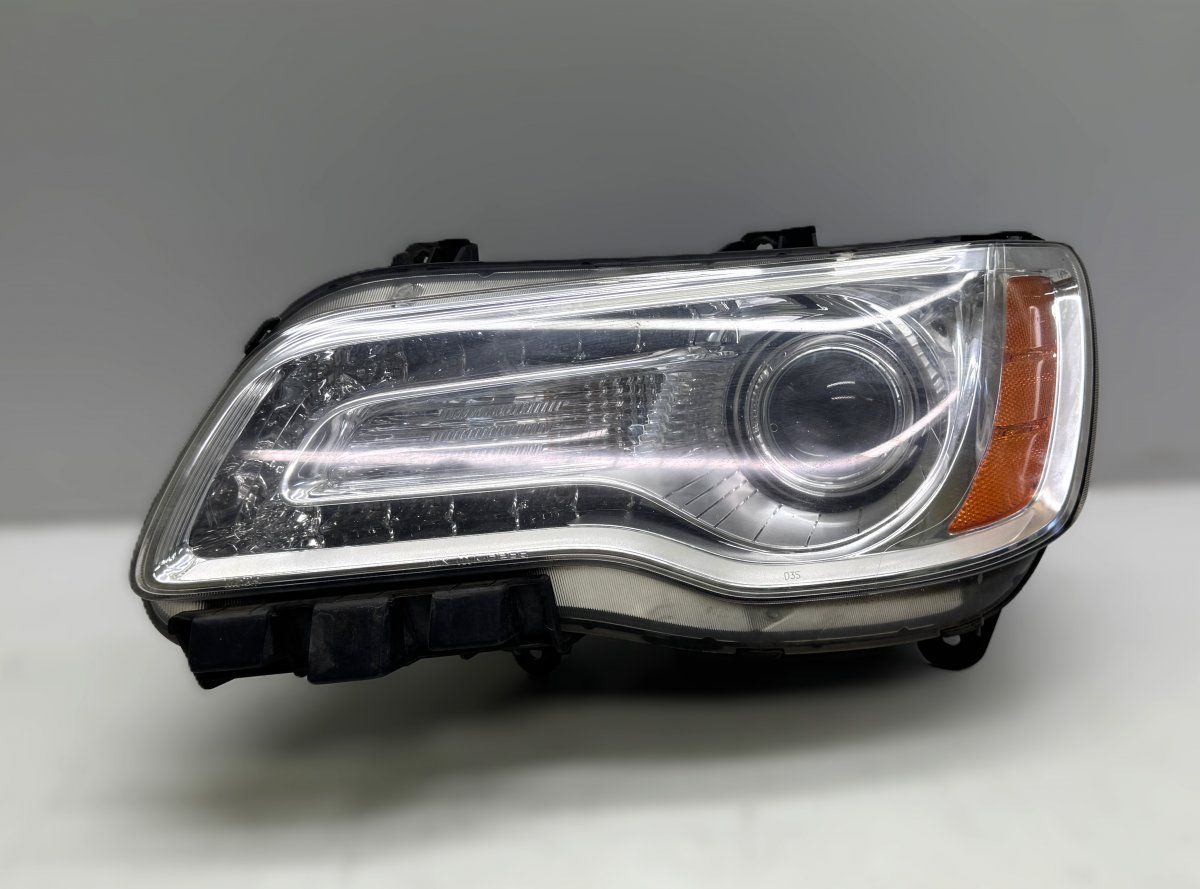 68042155AE BAM92-143700 BAM92143700 Headlight left CHRYSLER 300C II (2010-2023)