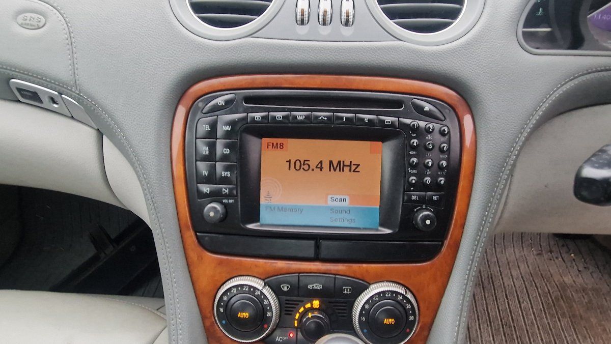 7612001523 8618001514 Radio MERCEDES-BENZ SL-CLASS (R230) (2001-2012)