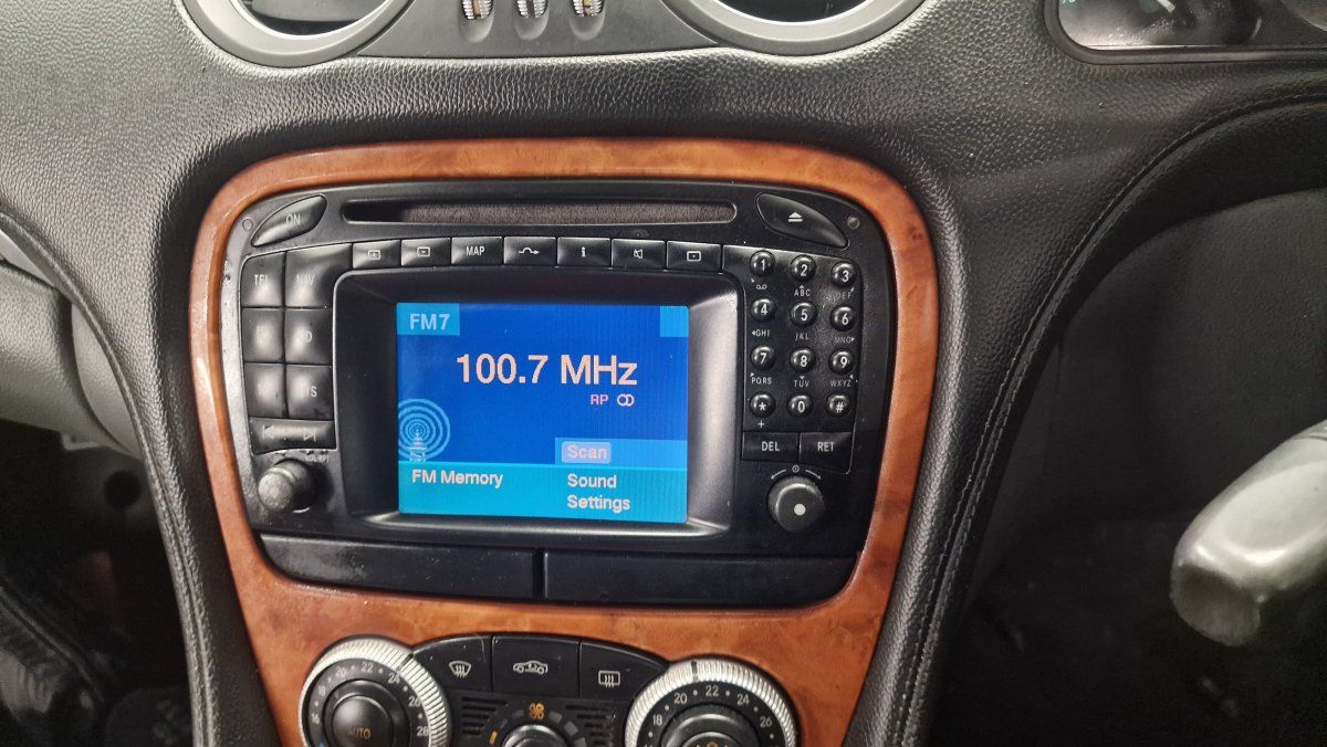 7612001523 8618001514 Radio MERCEDES-BENZ SL-CLASS (R230) (2001-2012)