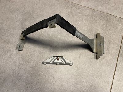 Оригинальный держатель аккумулятора BMW X5 E70 61217555905