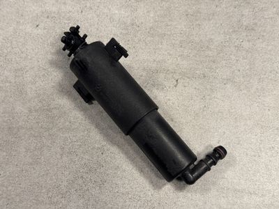 Привод форсунки стеклоочистителя омывателя фар BMW E70 X5, правый пассажир, 7173852