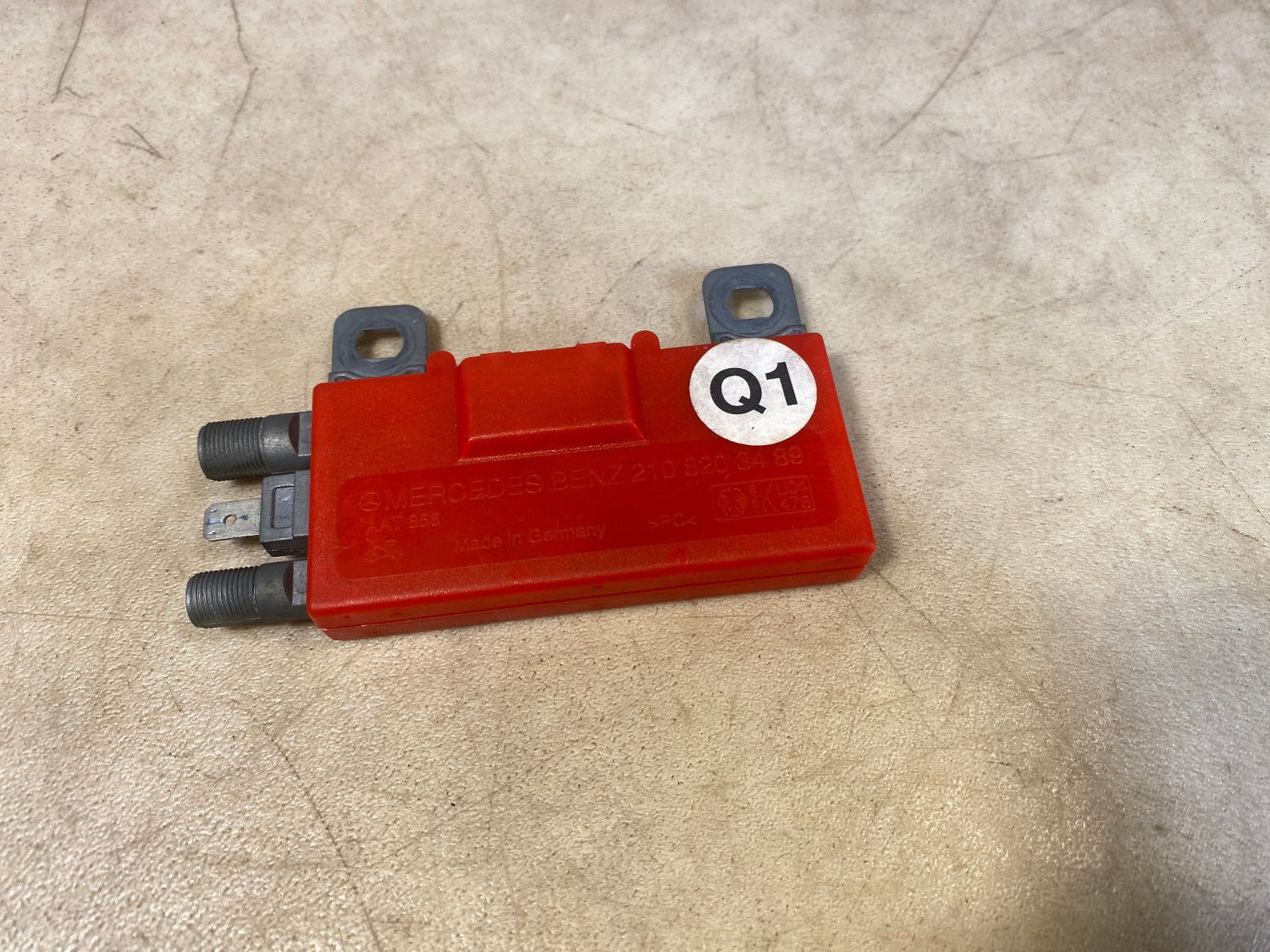 Mercedes E G class W210 W463 GENUINE Antenna Amplifier Unit A2108203489