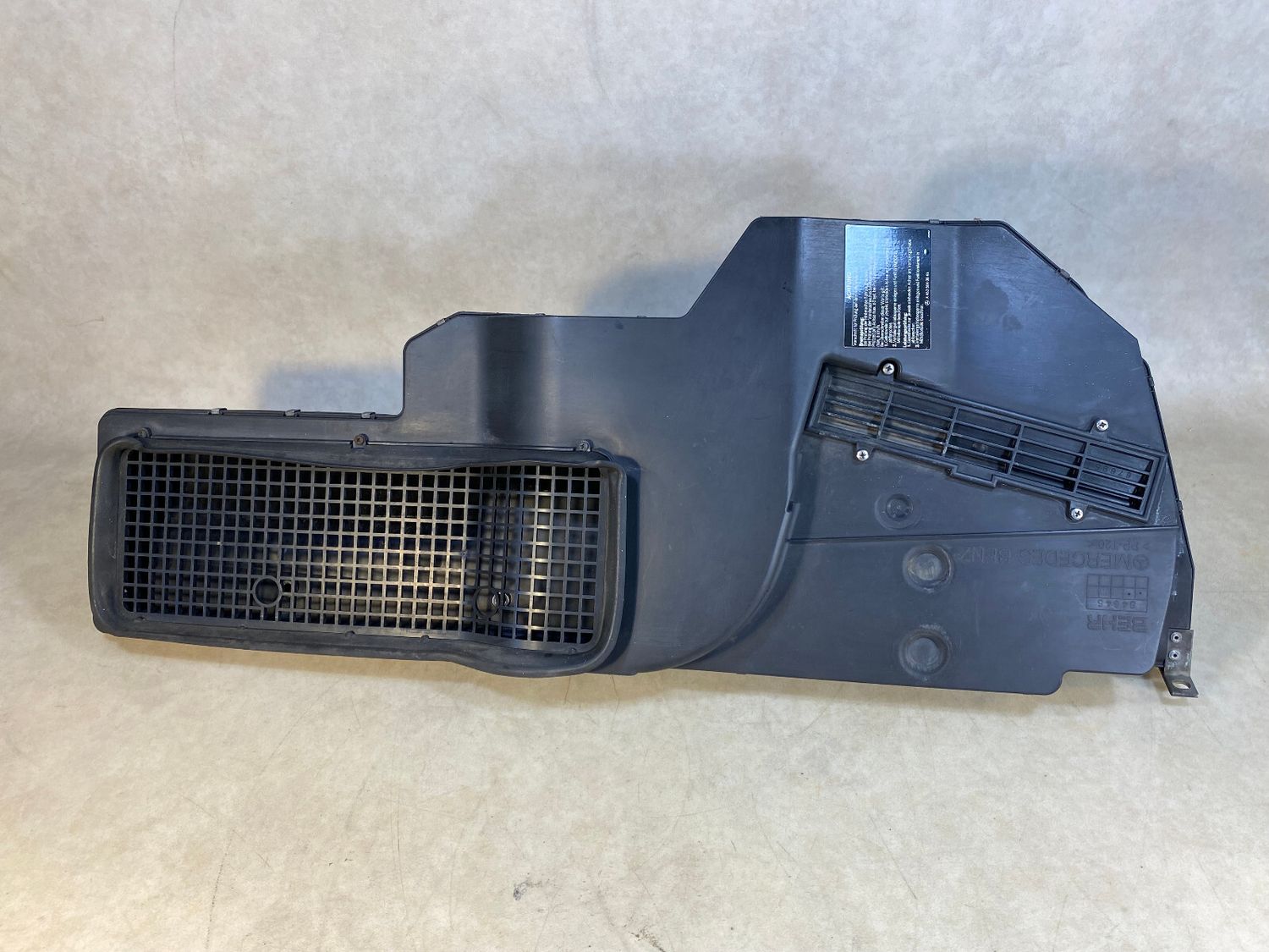 Mercedes G class W463 GENUINE Intake Duct Heating Housing Box