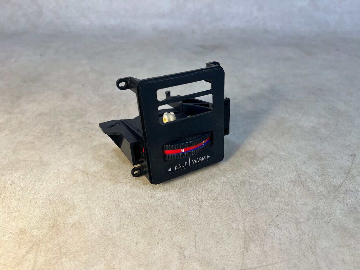 GENUINE BMW 7 Series E23 Air Heater control DEUTSCH 64111367667