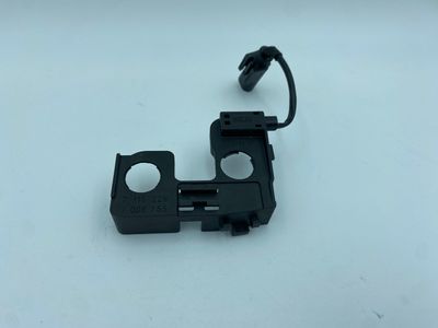 Пластиковая накладка на защелку капота BMW 1 3 5 6 X1 X3 E-SERIES