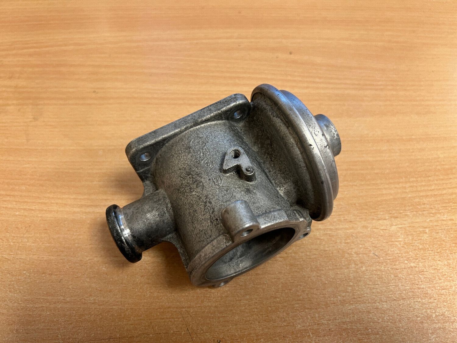 BMW 3 5 6 X3 X5 X6 E90 E91 E60 E61 E63 E83 E70 E71 GENUINE EGR valve M57