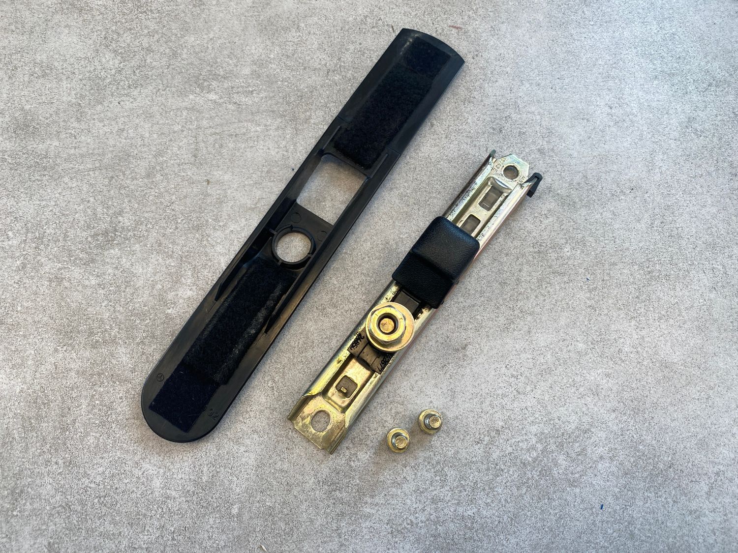 Mercedes G class W463 OEM Front/Rear RH/LH SEAT BELT Adjuster Height Track 02-12