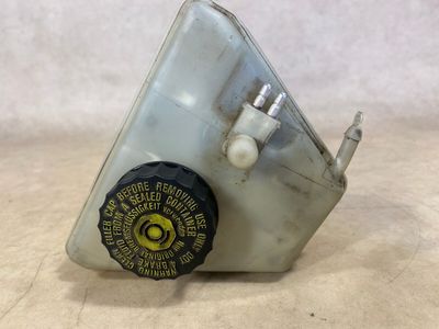 Mercedes G класа W463 Оригинален резервоар на спирачния цилиндър A0004301102