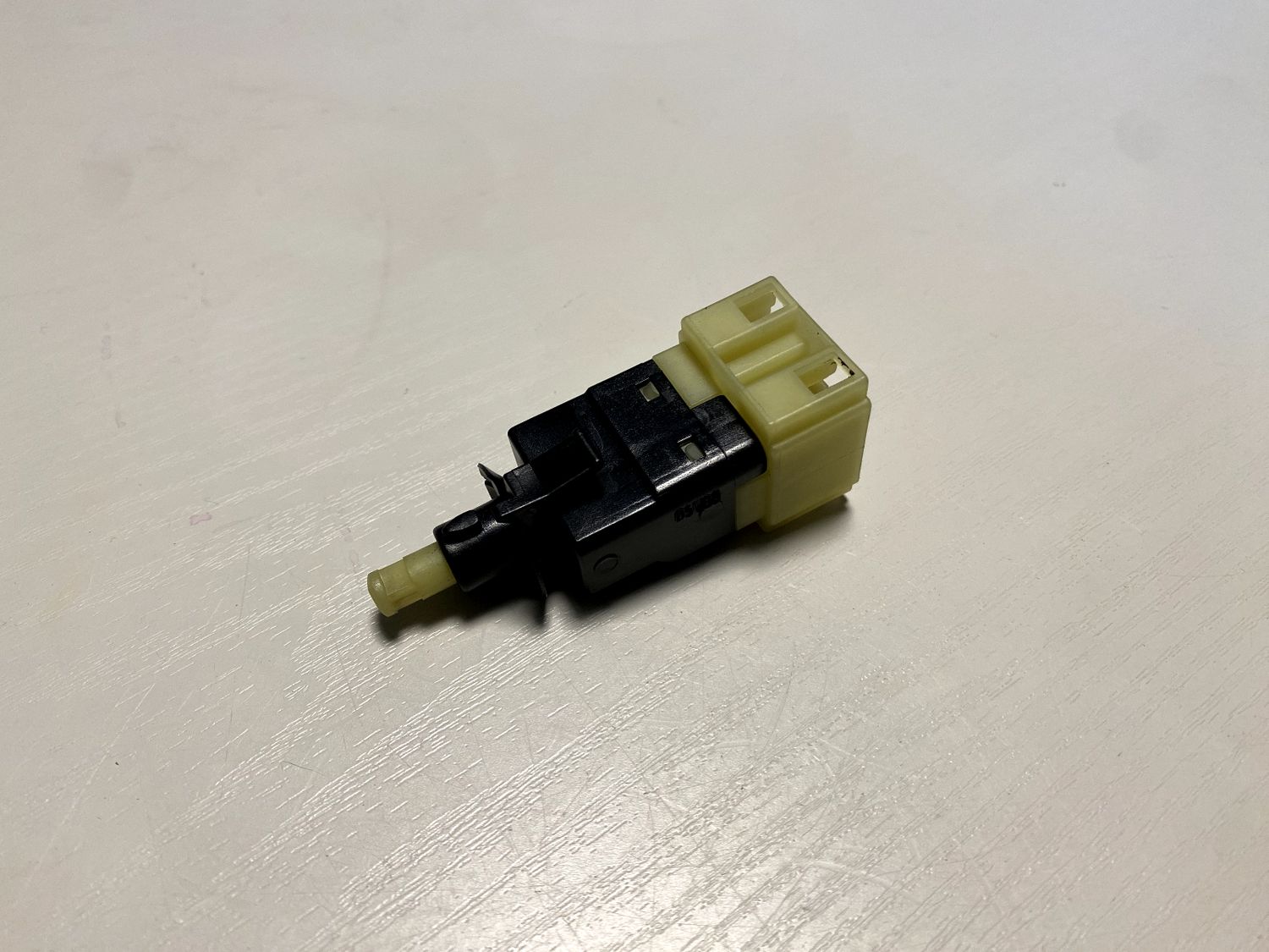 Mercedes G class W463 GENUINE Brake Light Switch A0015456409
