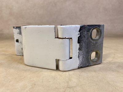 Mercedes W463 G klass Bagagedörrsgångjärn A4637406600