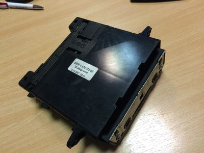 BMW 5 e60 e61 LCI OEM kaste sīkumiem instrumentu panelī 51456976375