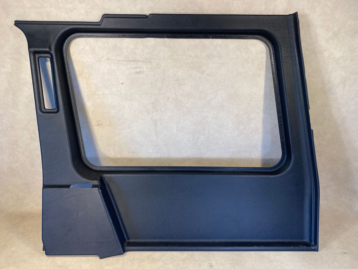 Mercedes G class W463 Rear RH Genuine Windscreen Trim Cover Black A4636900826