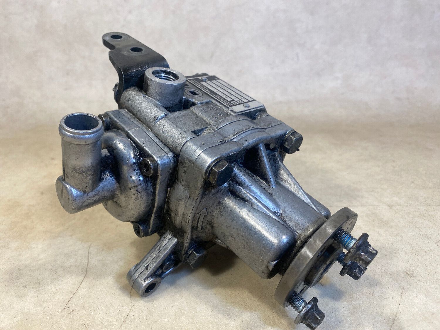 Mercedes G class W463 GENUINE Hydraulic pump A4634660301