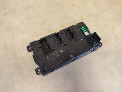 BMW 1 2 3 4 F20 F22 F30 F36 AIZMUGURĒJĀ KOMFORTA VADĪBA ECU DROŠINĀTĀJU KASTE 9499002