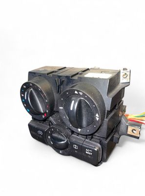 A6394461328KZ A6394461328 6394461328 A6394450605KZ A6394450605 6394450605 Panneau de commande de chauffage MERCEDES-BENZ VITO / VIANO (W639) (2003-2014)