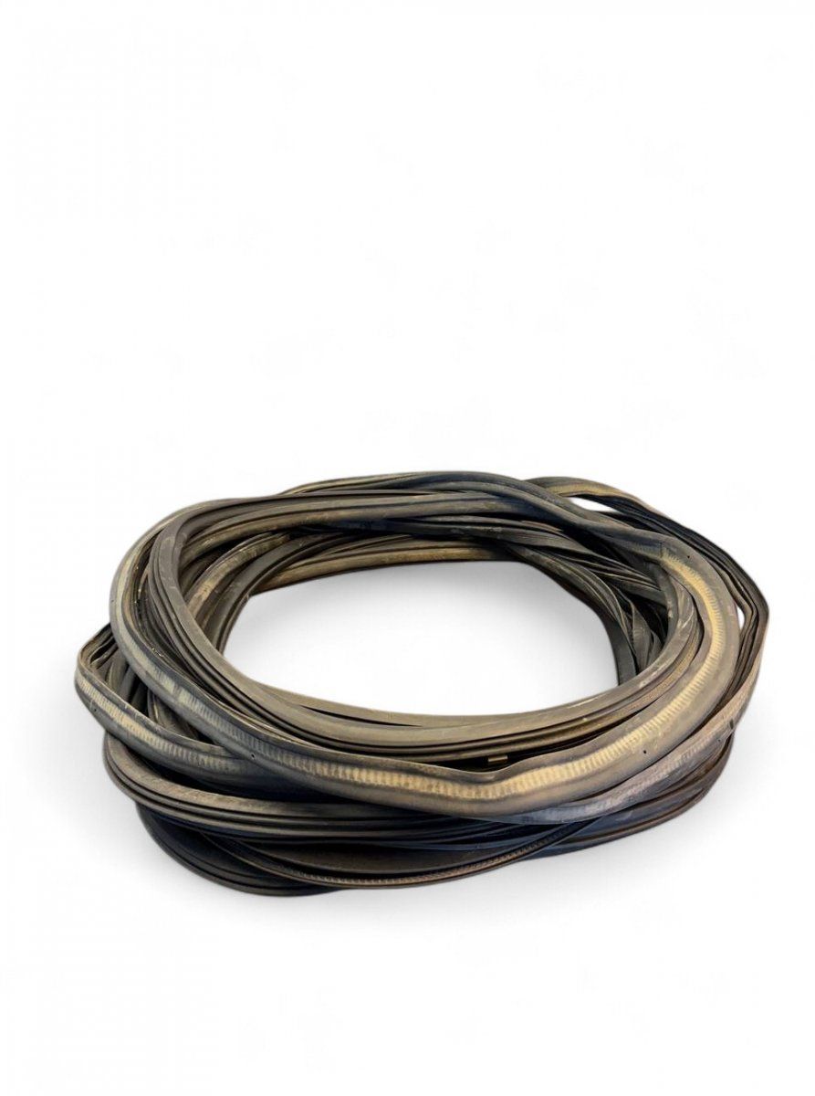 Door Weatherstrip Rear Left AUDI Q7 (4MB, 4MG) (2015-)