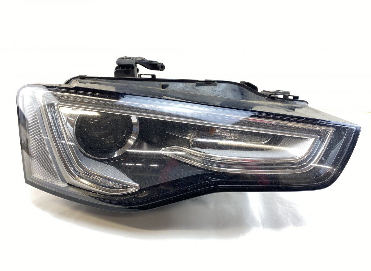 0301274672 Headlight right AUDI A5 (B8) (2007-2016)