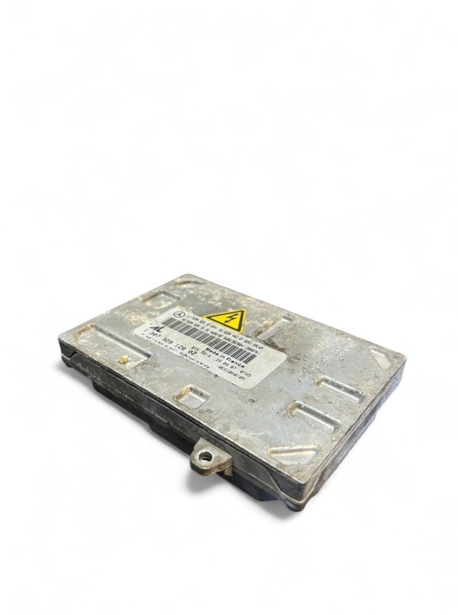 A2048203385 A2048205626 2048203385 2048205626 130732912802 Xenon control unit left MERCEDES-BENZ C-CLASS (W204) (2007-2013)