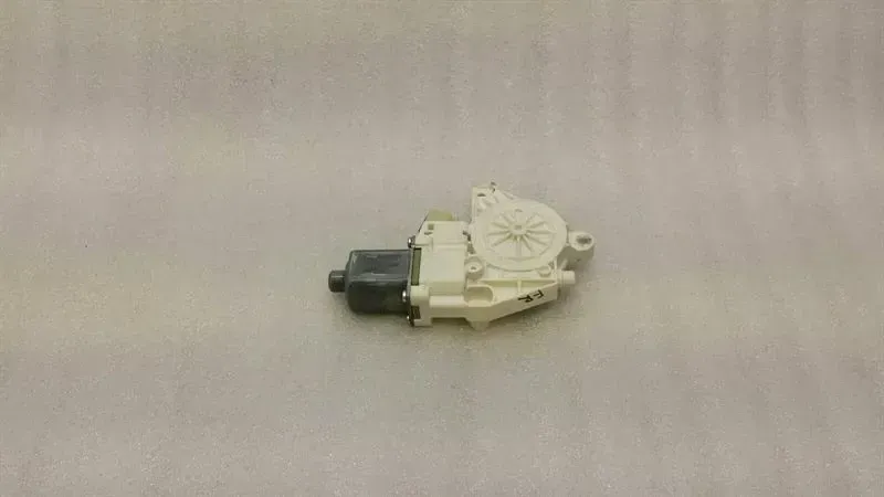 Mercedes E Class W212 FRH Door Window Motor A2048200242 Window Regulator Motor Front