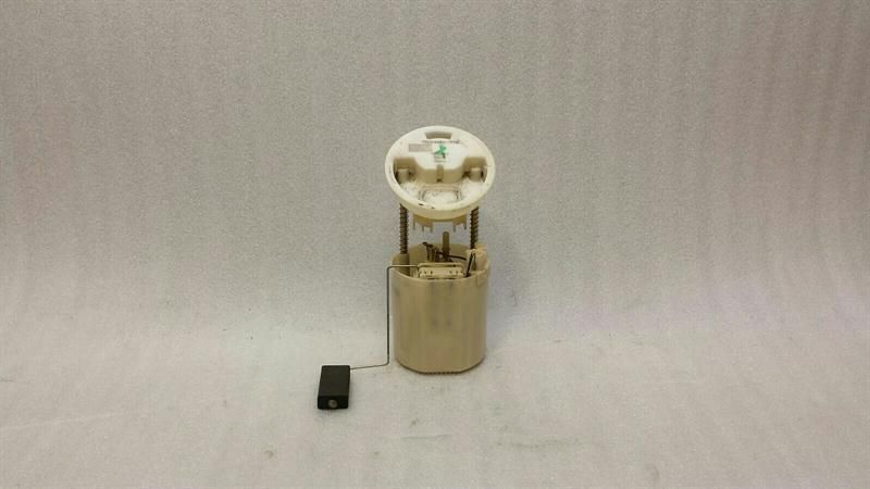 Mercedes E Class W211 E500 Fuel Primer Pump A2114701494 Fuel Pump