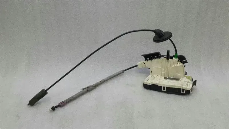 Mercedes E Class W207 Left Door Lock A2047202535 Door Lock Left Faulty