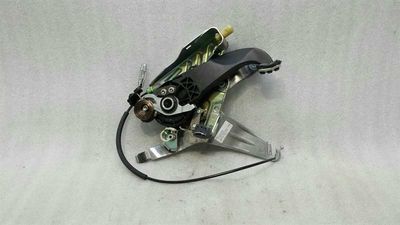 Mercedes E Class W207 RHD Parkeringsbromspedal A2044200684 Högerstyrd