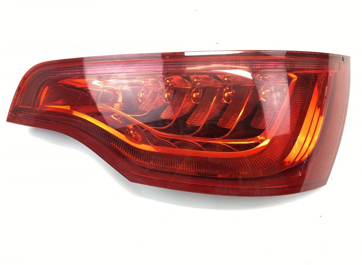 4L0945094L Tail light, right AUDI Q7 (4L) (2006-2015)