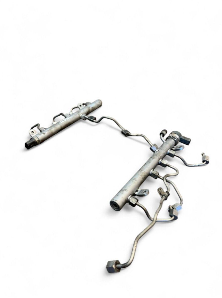 A6420702995 A6420703095 6420702995 6420703095 Fuel Distributor / fuel rail MERCEDES-BENZ E-CLASS (W212) (2009-2016)