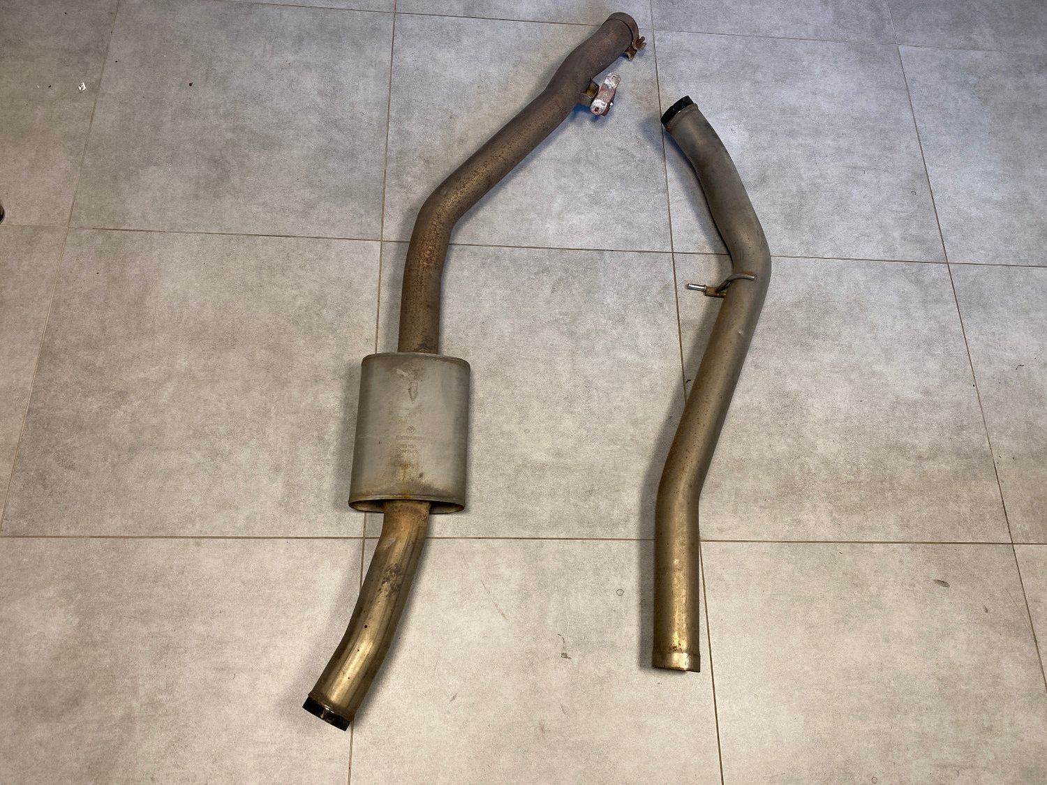 GENUINE BMW X5M E70 X6 E71 Rear Exhaust Muffler 18307848147