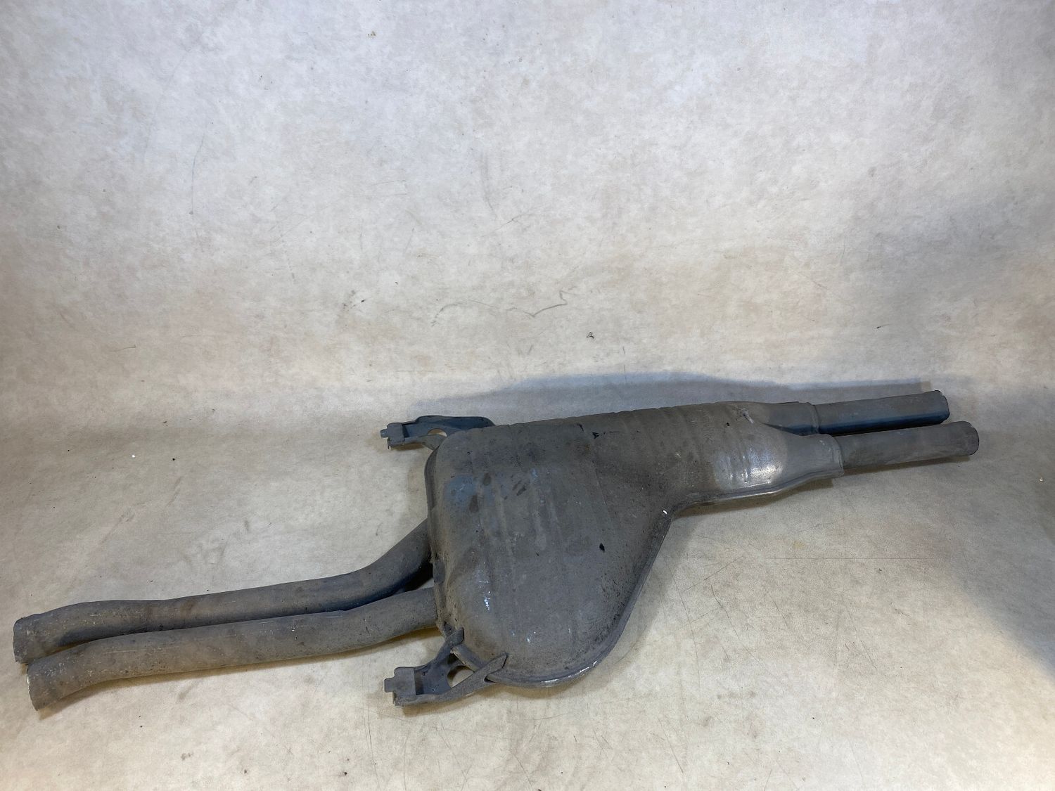 GENUINE BMW E23 7 Center Muffler 18121175684