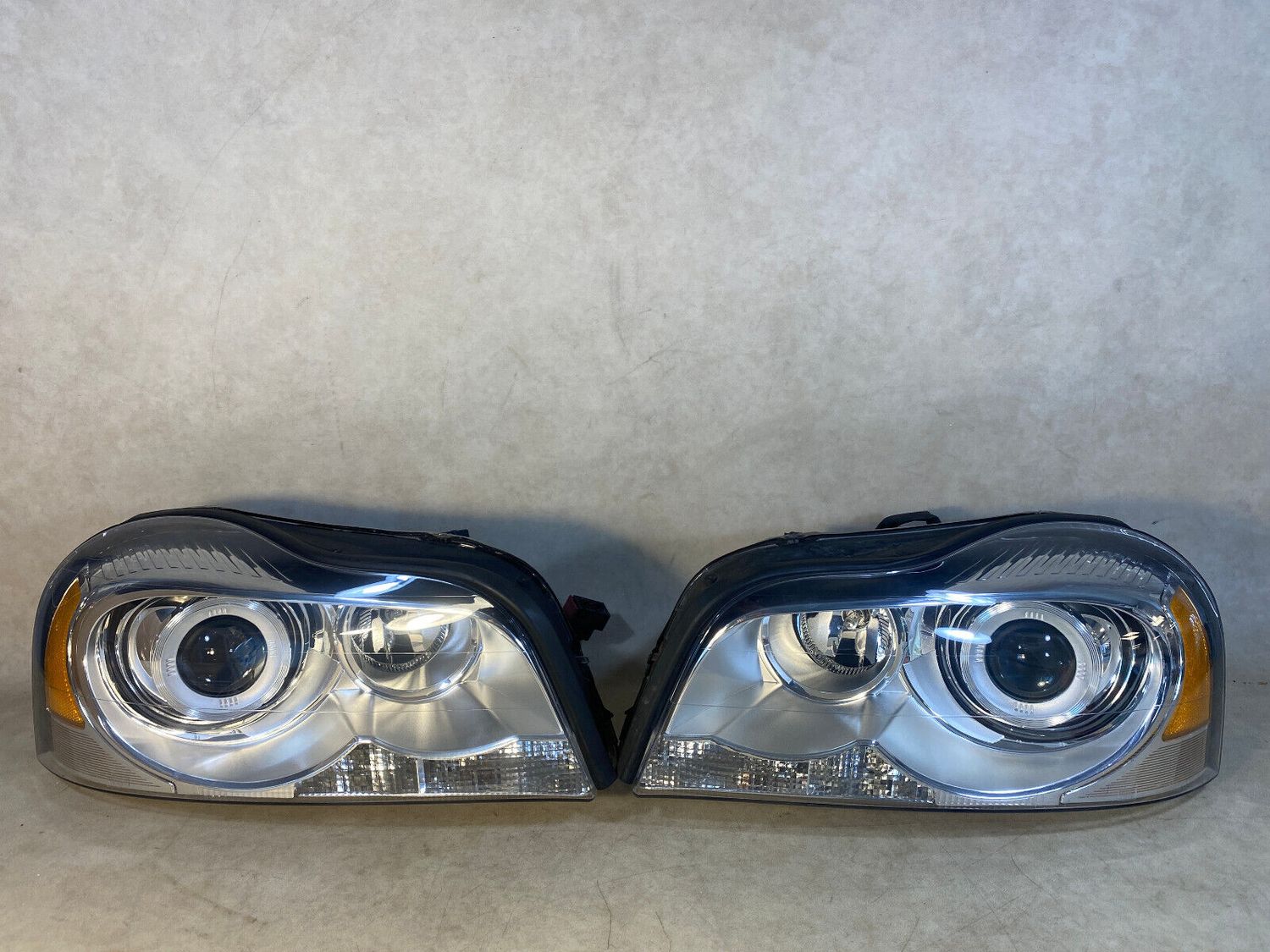 Volvo XC90 GENUINE Xenon Dynamic Headlight Lamp Right &amp; Left SET LHD 12-14 year