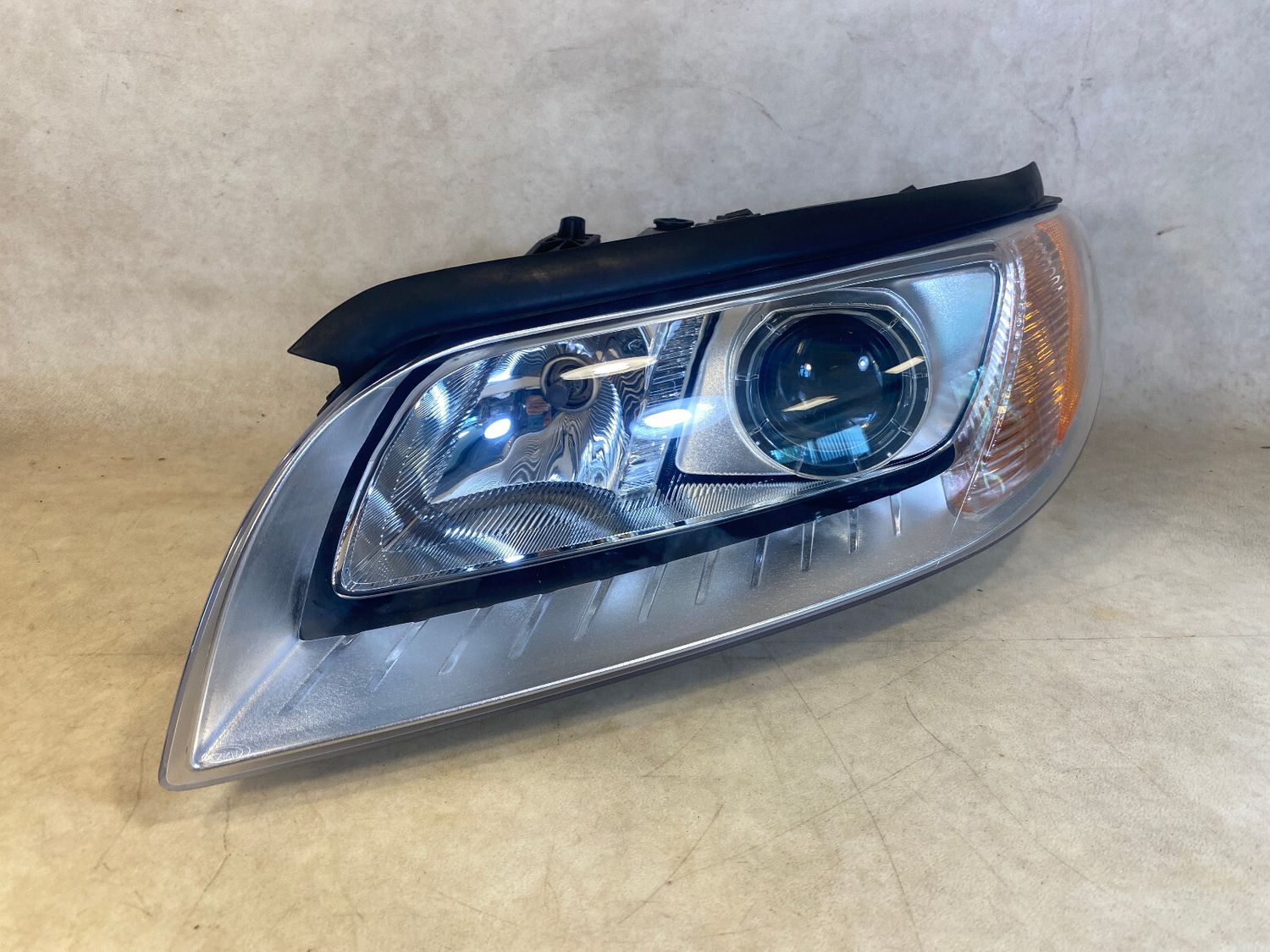VOLVO S80 V70 XC70 ZKW Xenon Dynamic Headlight Lamp LH LHD 12-14 year
