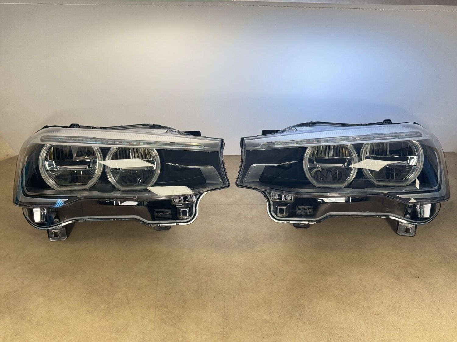 NEW GENUINE BMW X3 F25 X4 F26 ADAPTIVE LED Facelift Headlight set RH+ LH