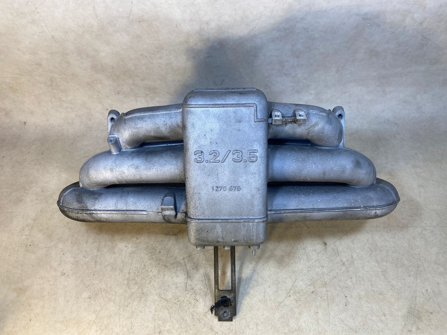 GENUINE BMW 5 E28 6 E24 7 E23 Intake Manifold 11611276404