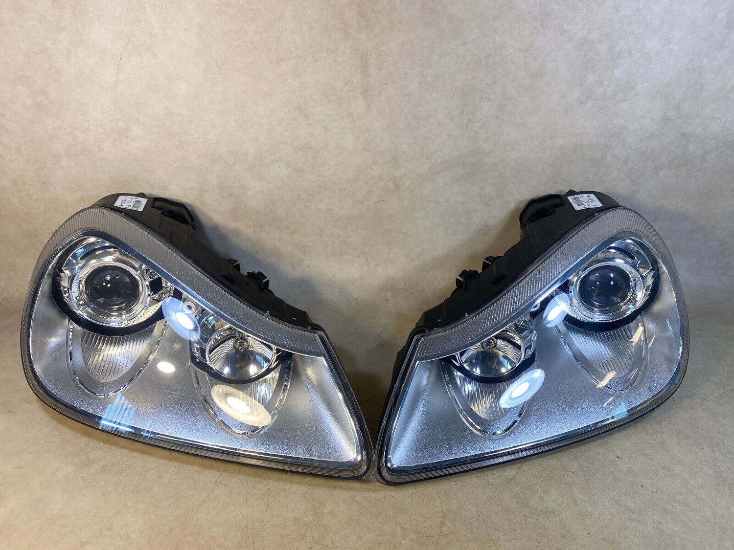 Porsche Cayenne 957 Xenon Headlight Light SET LEFT RIGHT 7L5941031D 7L5941032D