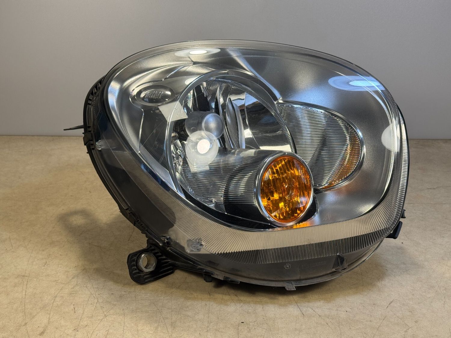 MINI Countryman R60 Paceman R61 Headlight Right RH Turn Indicator Yellow 10-16 y