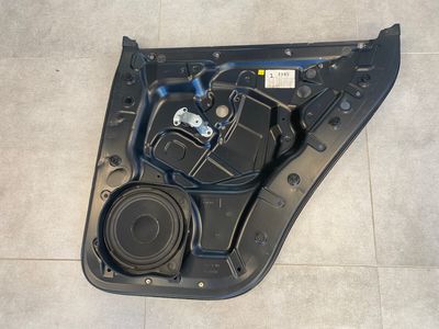 Bouchon de porte arrière droit d&#39;origine VW Touareg 7L6839730