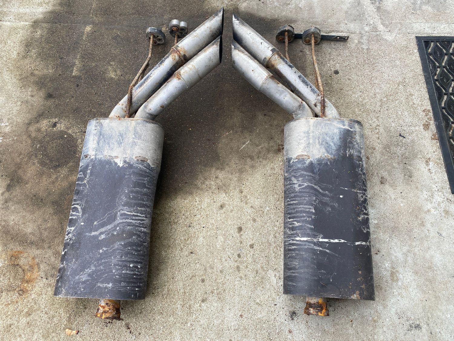 Mercedes G class W463 EXHAUST PIPE MUFFLER LEFT &amp; RIGHT