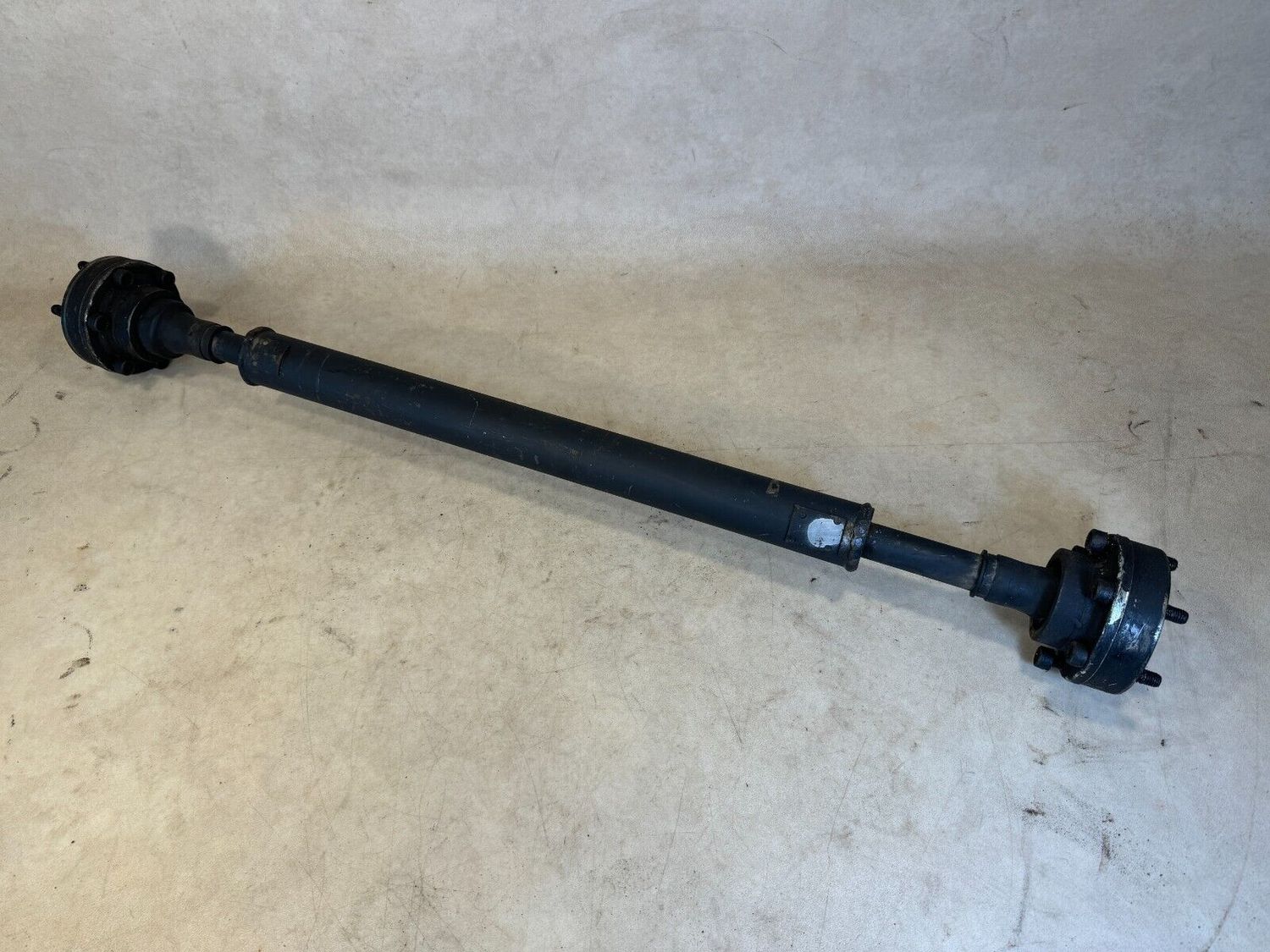 Mercedes G class W463 400 CDI Front Shaft Distributor A4604102218