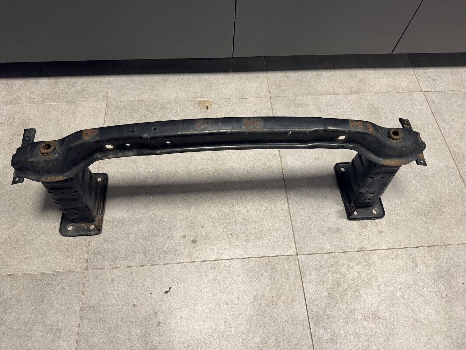 BMW X5 E70 X6 E71 E72 GENUINE FRONT BUMPER CARRIER 51117178599