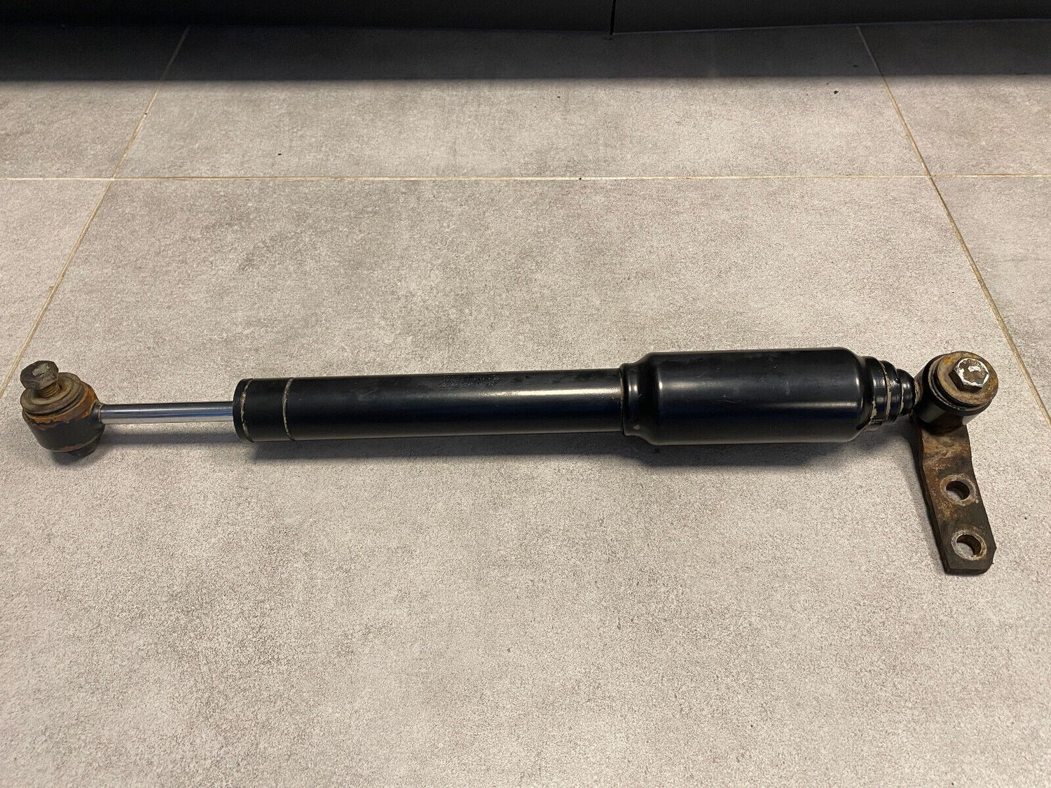 MERCEDES G-CLASS W463 G63 AMG FRONT STEERING DAMPER A4634630232