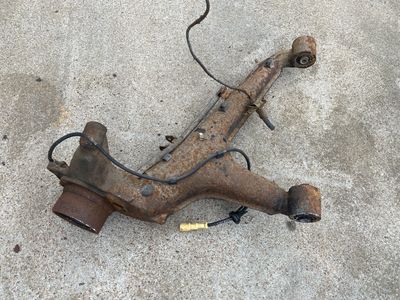 BMW E23 7 SERIES GENUINE Trailing Arm Right 33321124217