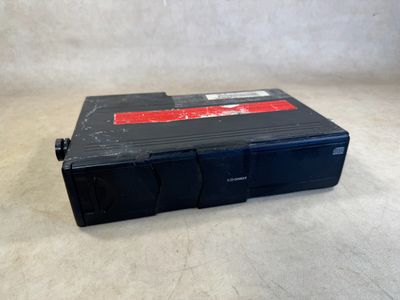 BMW 5 E39 CD DISKU KOMPAKTAIS MAINĪTĀJA GALVENS AR KARTRIDŽU ŽURNĀLS 6