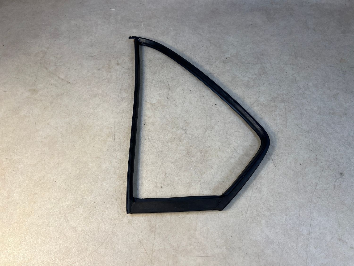 GENUINE BMW 7 E23 Rear Left Rubber Window guide Door Seal Frame 51341917797