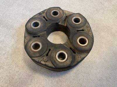 GENUINE BMW X5 E53 E70 X6 E71 Universal joint 26117503159