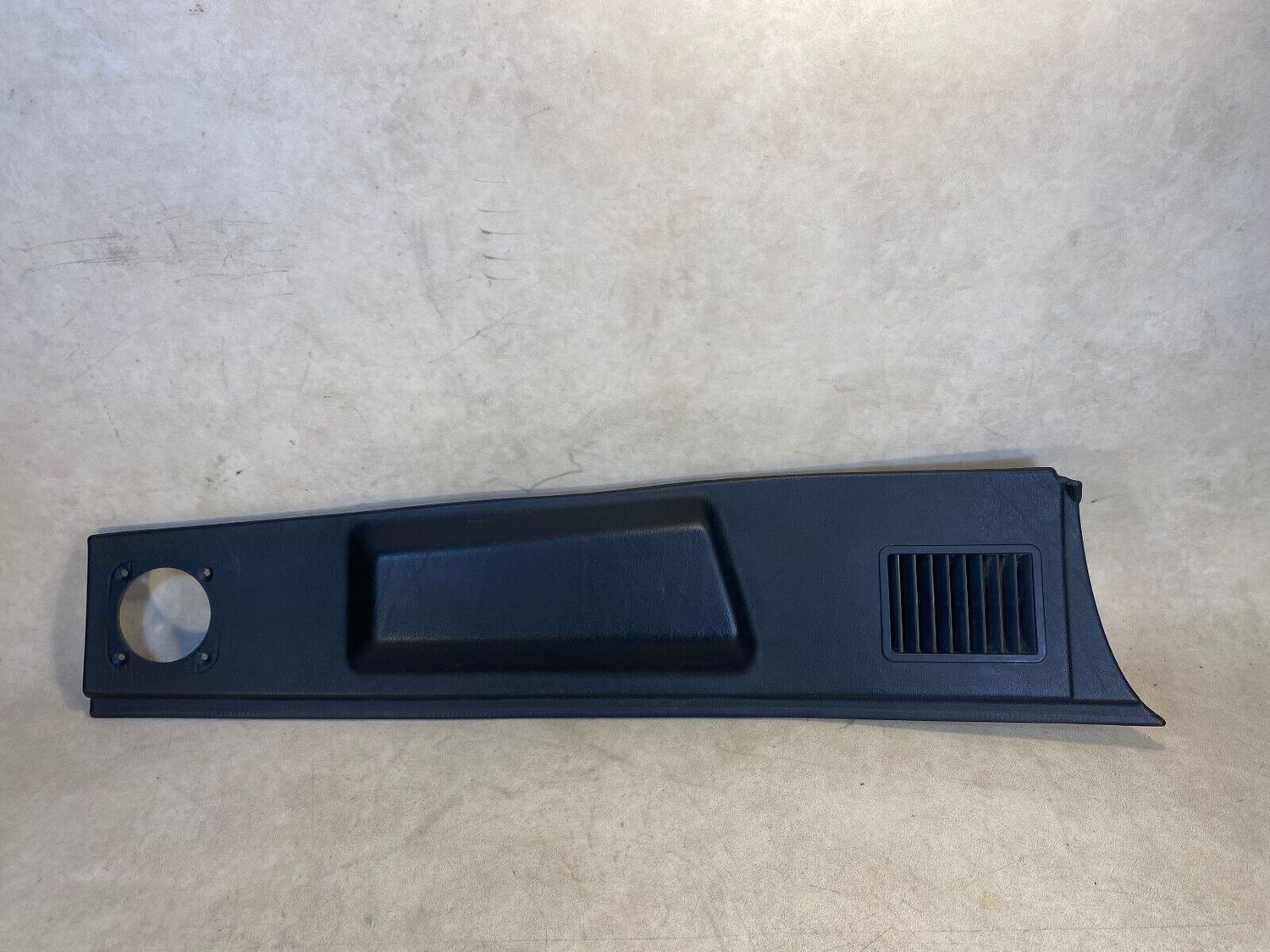 Mercedes G class W463 Rear LH Genuine Trim Cover D-Pillar A4636942025