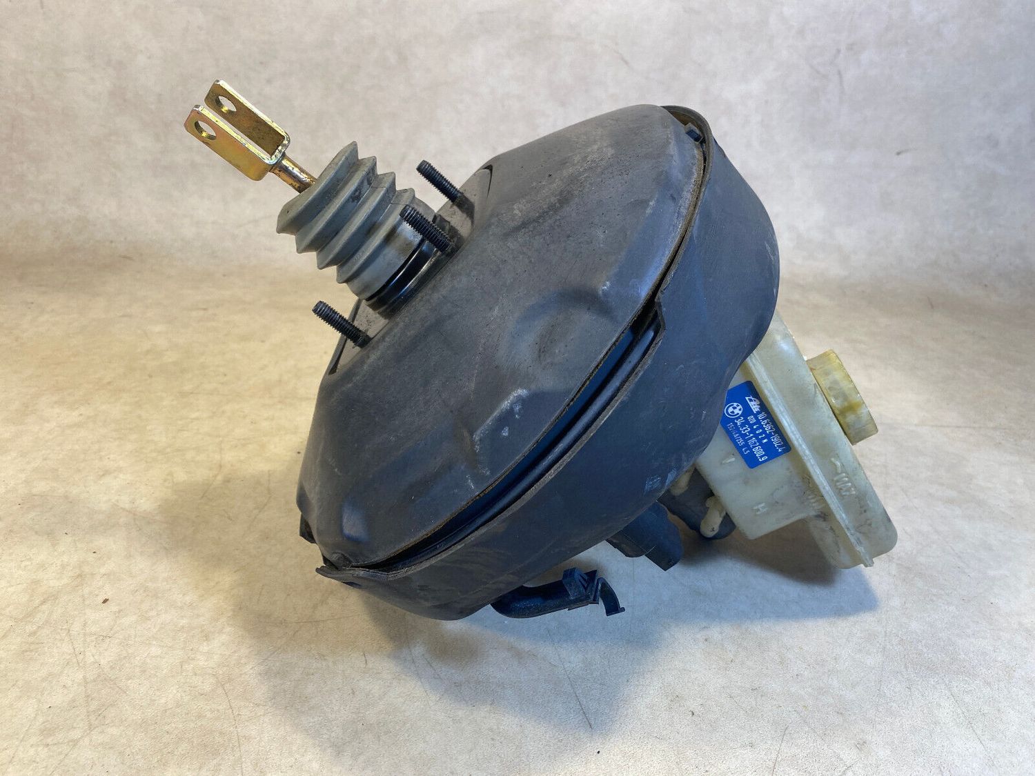 BMW 3 E36 BRAKE PUMP MASTER CYLINDER WITH RESERVOIR 1161680