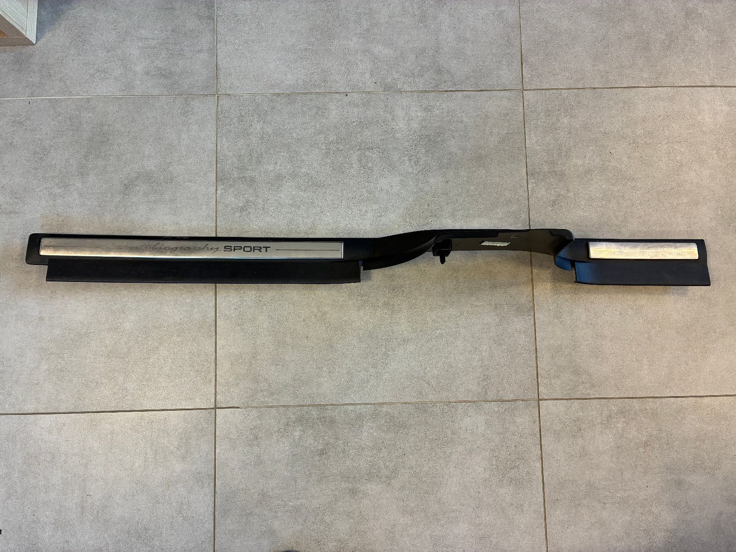 GENUINE Land Rover Range Rover Sport L320 Front Left Interior Step Trim