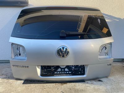 VW Touareg ОРИГИНАЛЕН заден багажник 7L6827445C